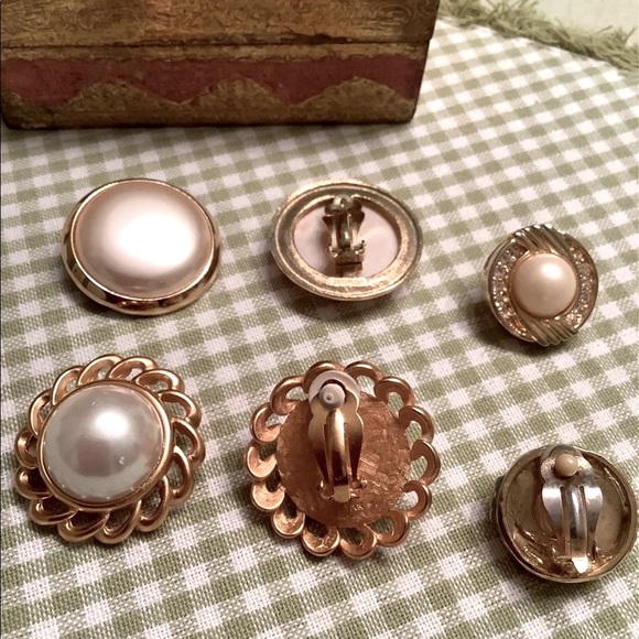 Bundle of 3 Vintage Pearl Earrings - Picture 2 of 5